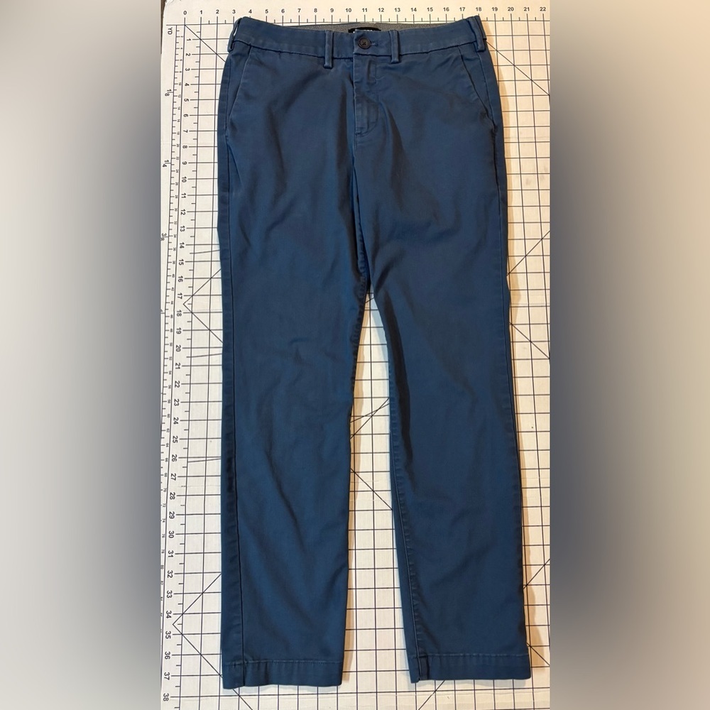 Express Men’s Size 28/30 Blue Slim Fit Hyper Stretch Chino Pants